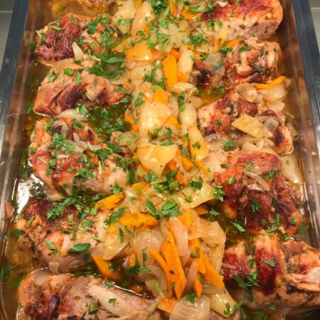 CIOCAN CURCAN LA CUPTOR CU LEGUME