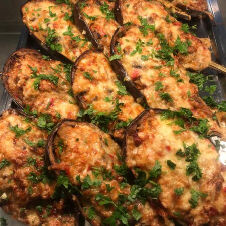 VINETE CU CARNE DE VITA GRATINATE
